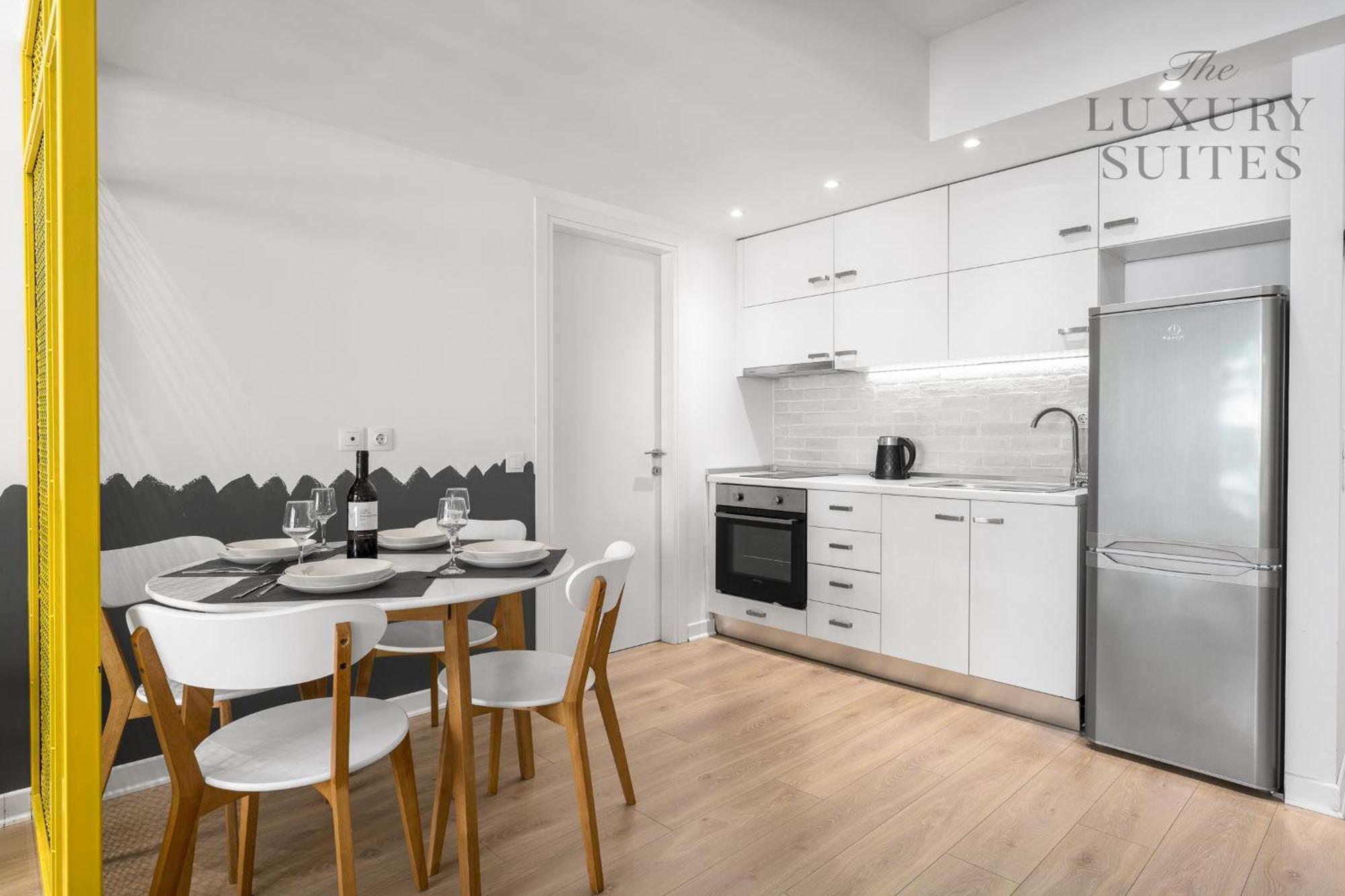 Nyma White Apartments, The Luxury Suites 塞萨洛尼基 外观 照片
