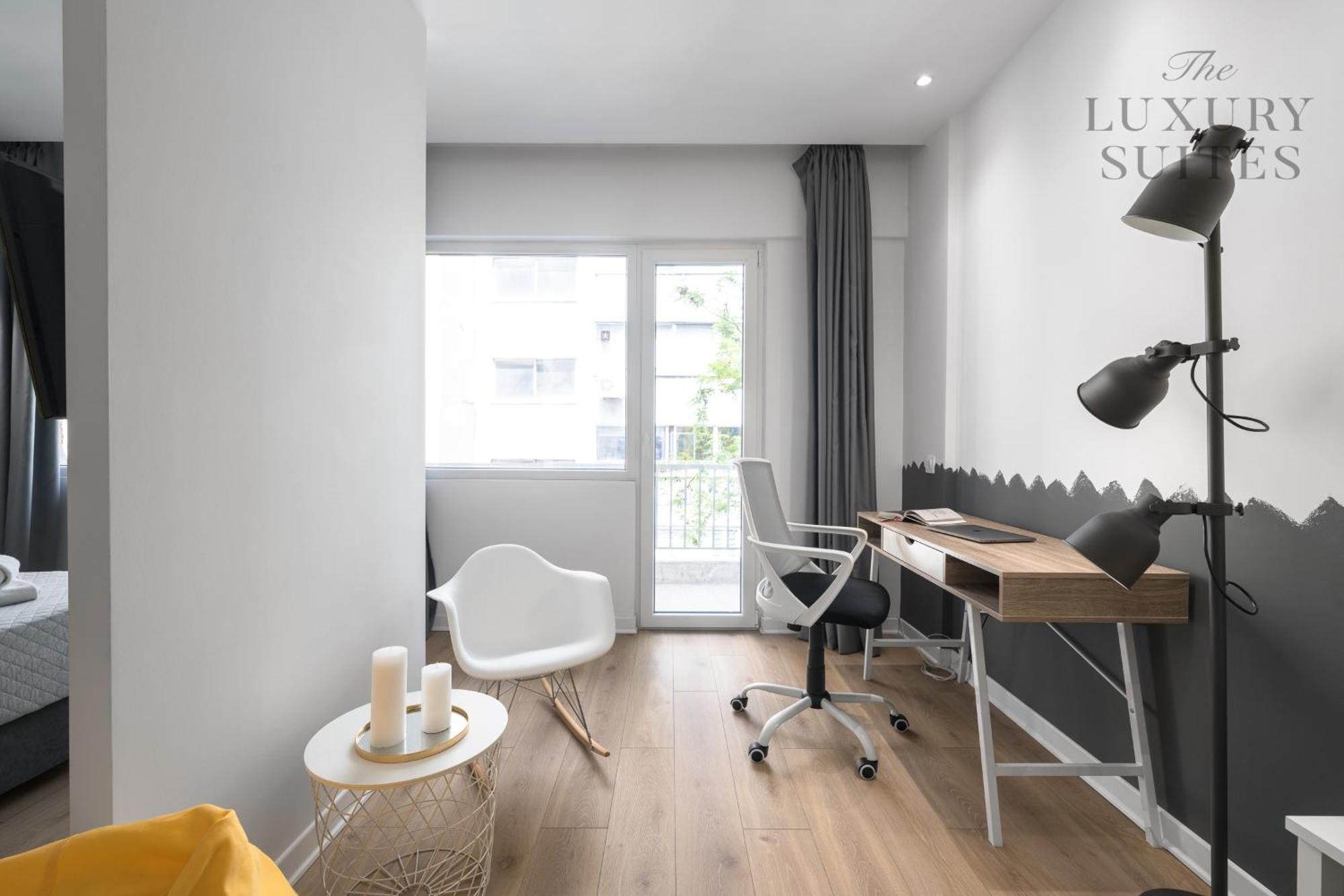 Nyma White Apartments, The Luxury Suites 塞萨洛尼基 外观 照片